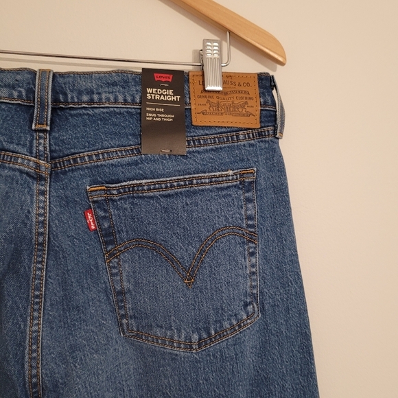 NWT Levi's Wedgie straight leg jeans sz 32 - Picture 10 of 16